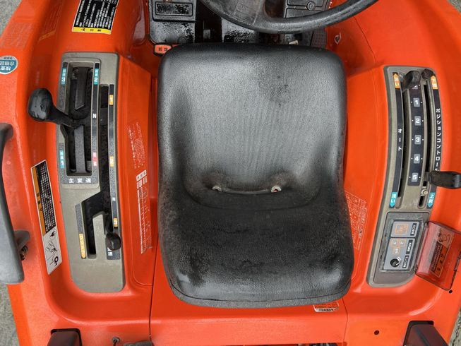 トラクター T220BSMAJRF1 写真９