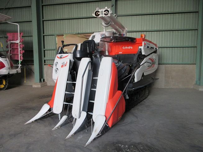 クボタ コンバイン 写真