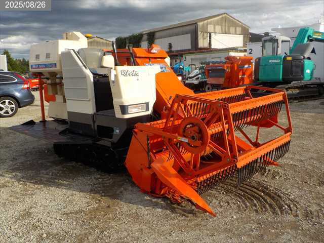 クボタ 汎用コンバイン 写真