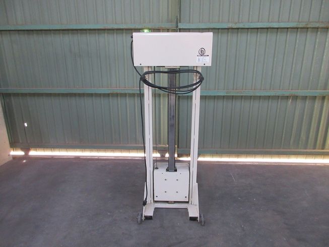 米袋昇降機 LU206 写真３