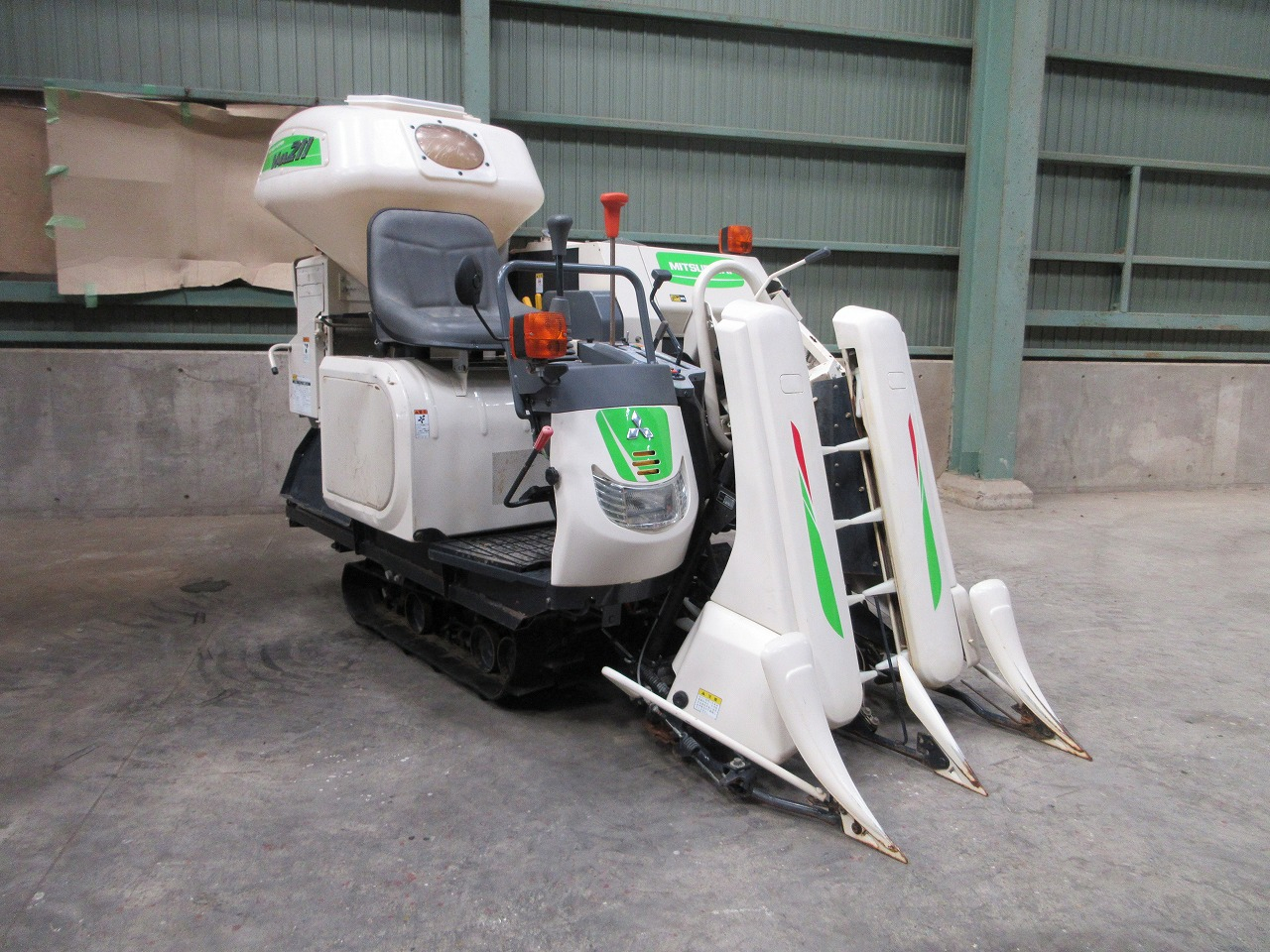 三菱 コンバイン 写真