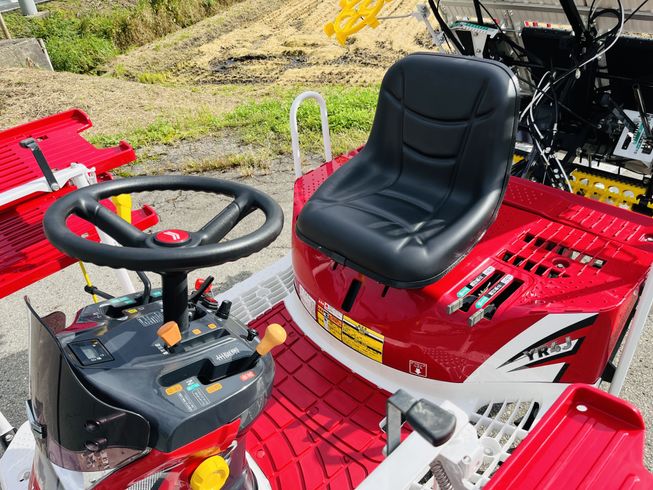 田植機 YR4J 写真７