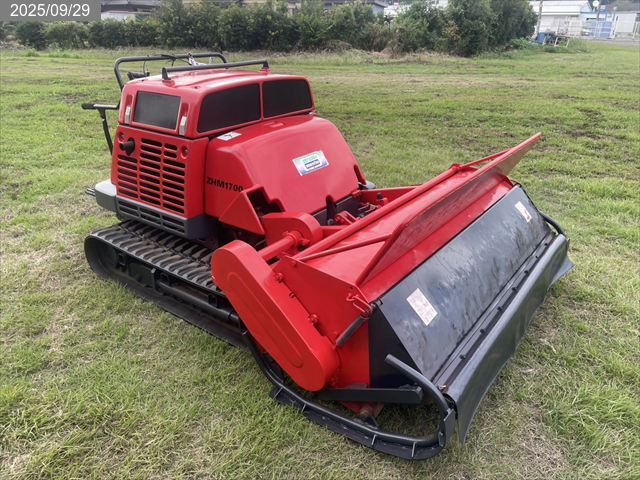 コマツゼノア ハンマーナイフモア 写真