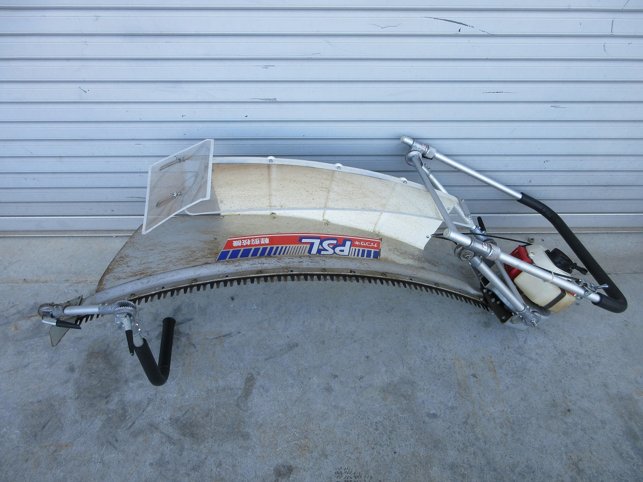 カワサキ 剪枝機 写真