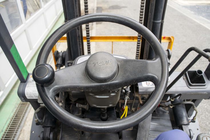 フォークリフト FD25Z5 写真５