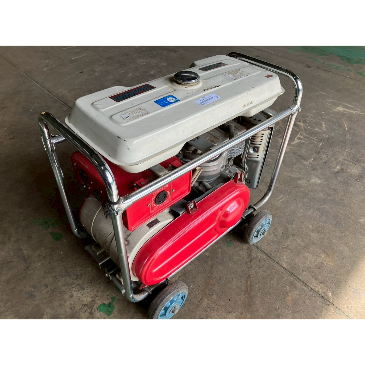 ホンダ インバーター発電機 写真