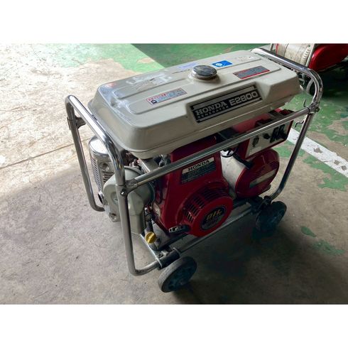 インバーター発電機 E2800 写真３