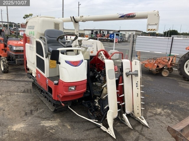 ヤンマー コンバイン 写真