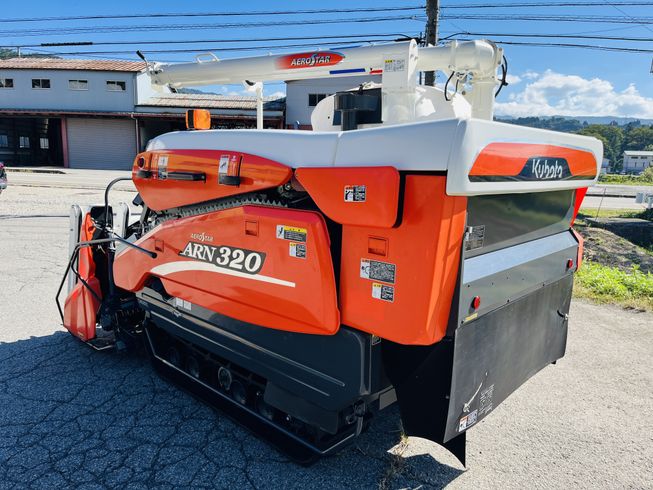 コンバイン ARN320-GDXW 写真４