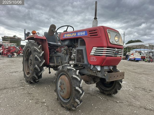 シバウラ トラクター 写真