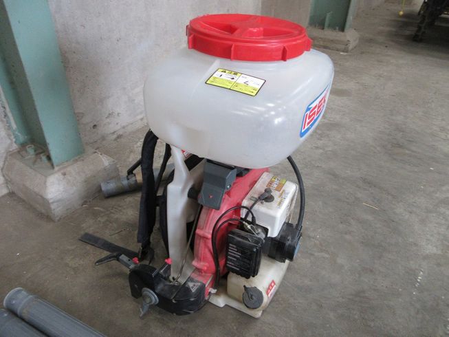 背負式動力噴霧機 ISG-6020BSS 写真４