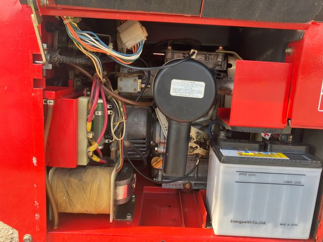 発電機＆溶接機 EGW145M　防音型 写真３