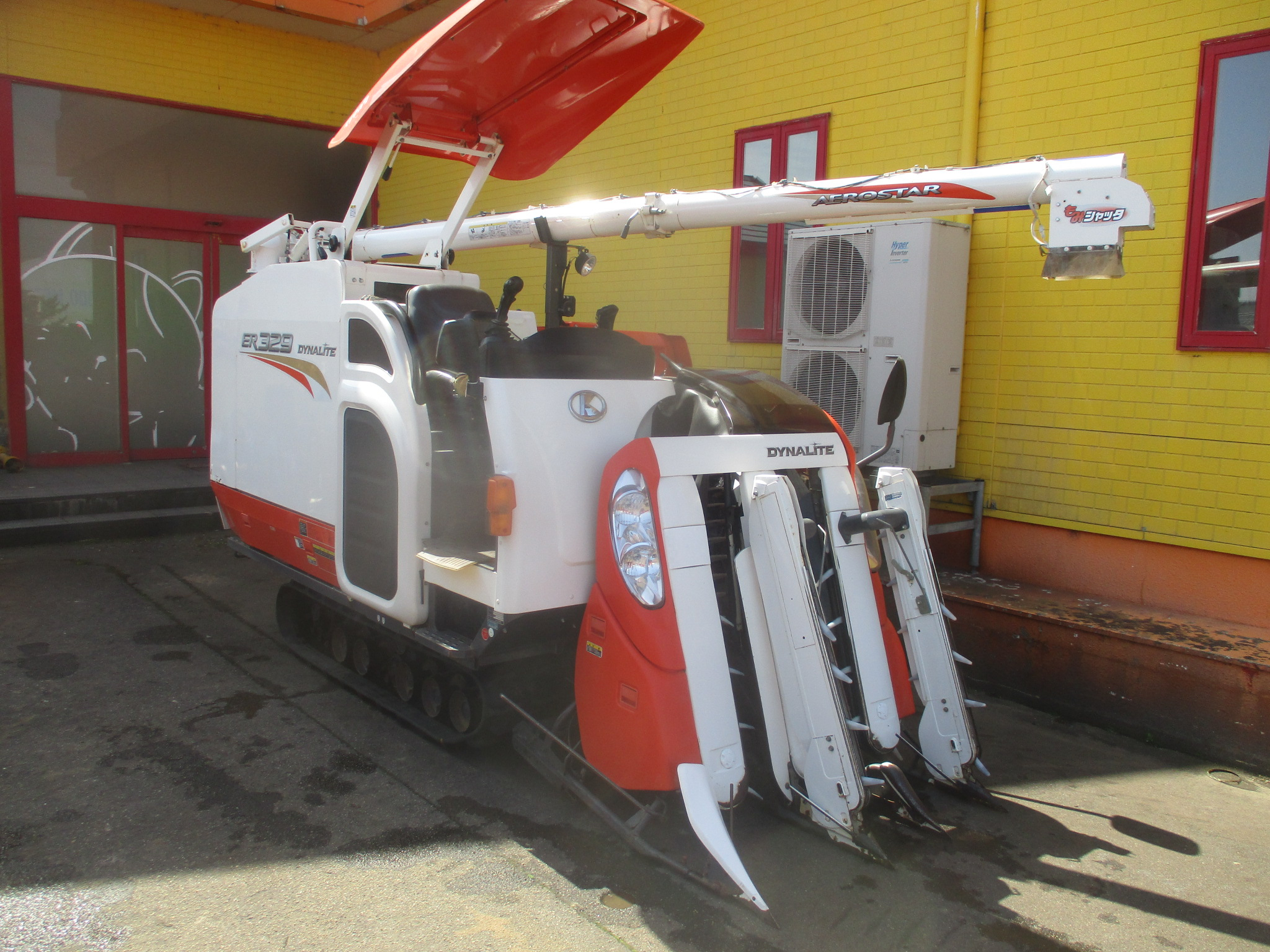 クボタ コンバイン 写真