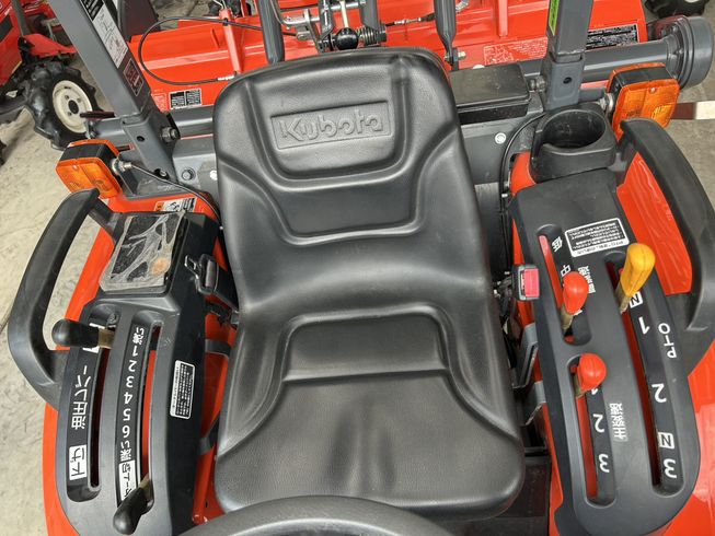 トラクター NB21SPMA 写真６