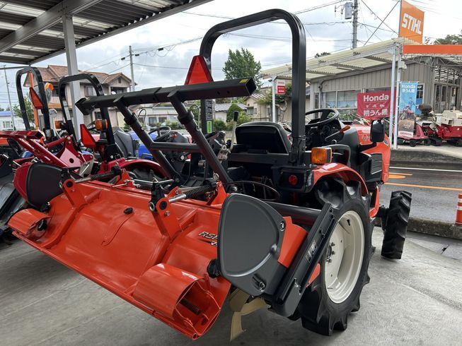 トラクター NB21SPMA 写真４