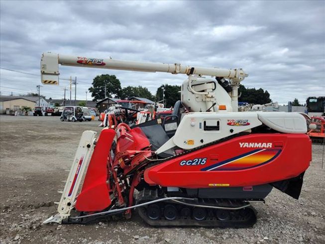 コンバイン GC215G 写真２