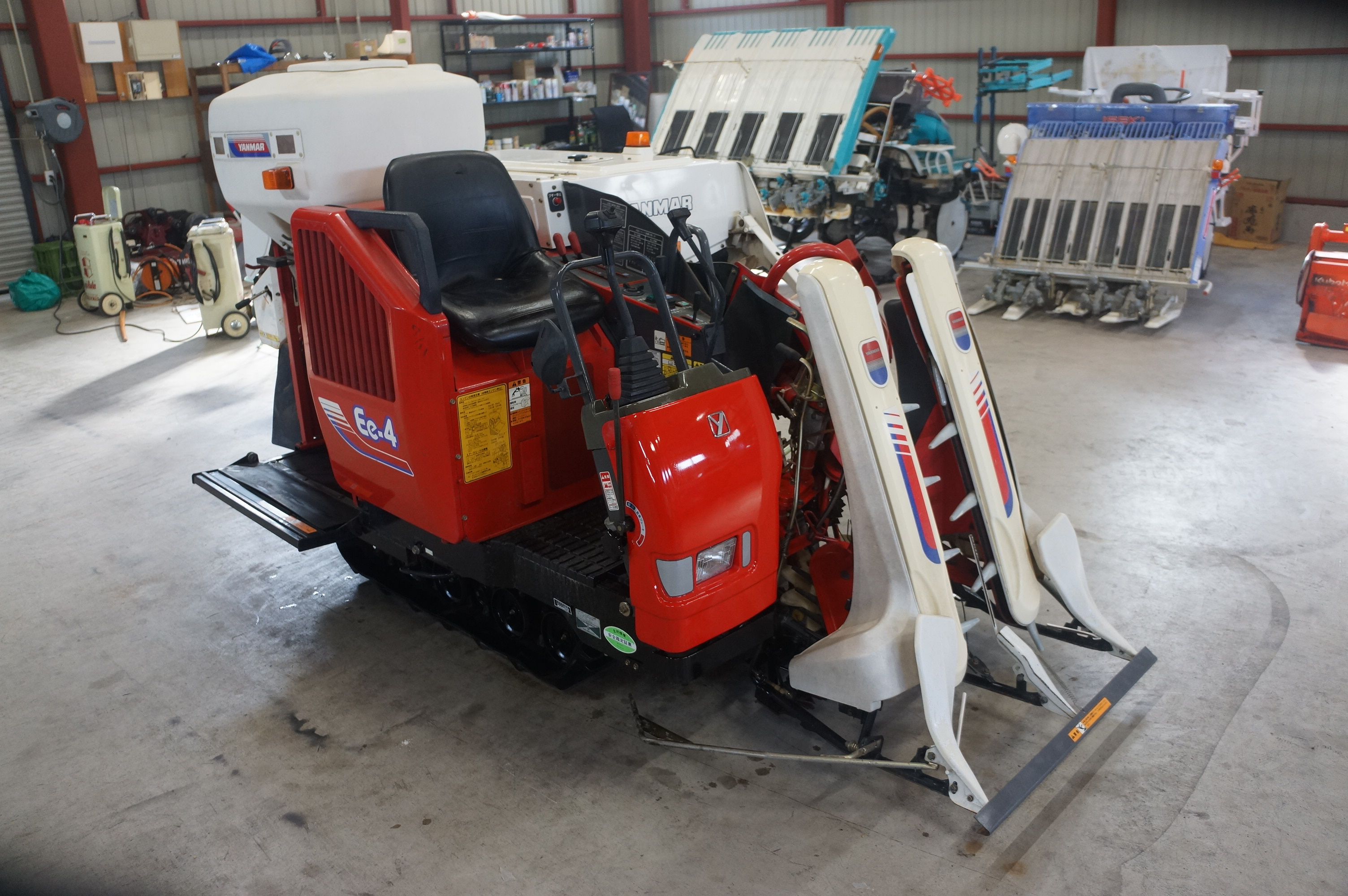 ヤンマー コンバイン 写真