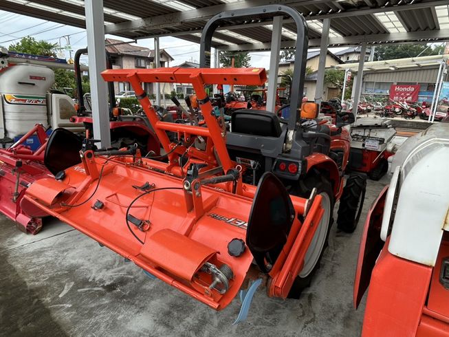 トラクター KB185MA 写真４