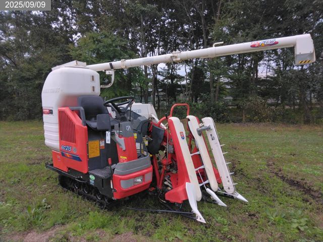 ヤンマー コンバイン 写真