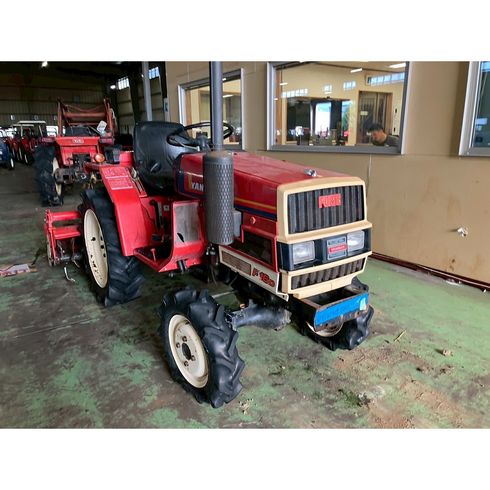 トラクター F16D 写真２