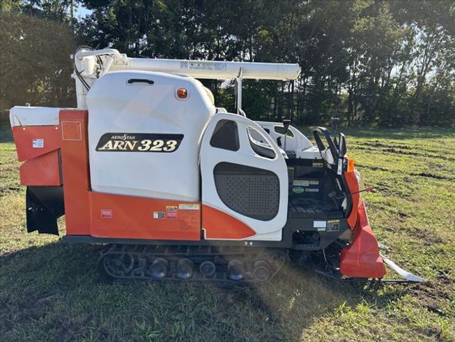 コンバイン ARN323 写真２