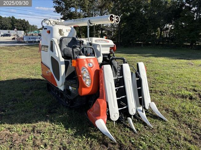 クボタ コンバイン 写真