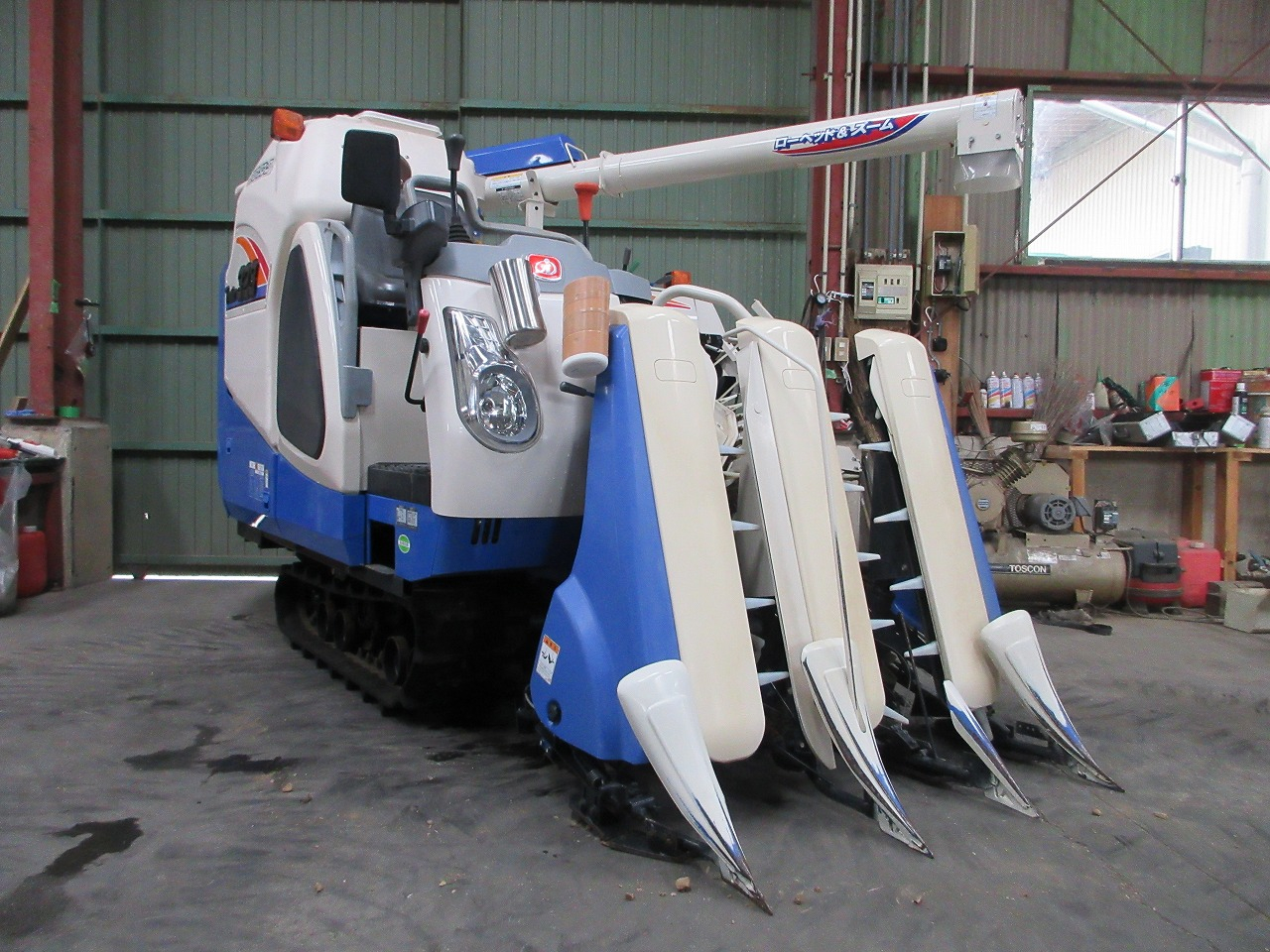 イセキ コンバイン 写真