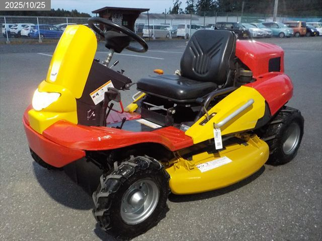チクスイ 乗用草刈機 写真