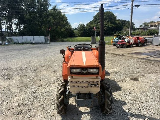 トラクター B1600 写真５