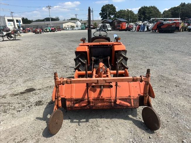 トラクター B1600 写真３