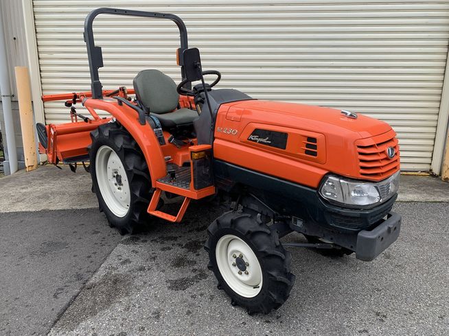 トラクター KL230 写真２