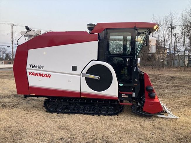 コンバイン YH6101 写真２