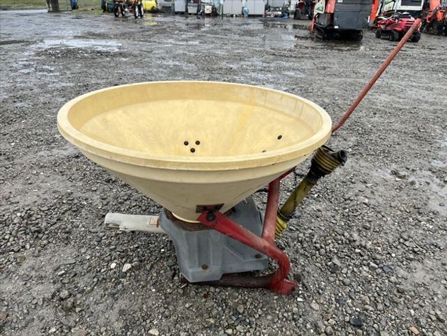 ブロードキャスター 不明 写真２