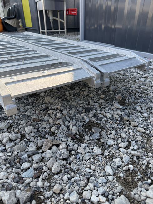 アルミラダー SBA-1800-300-0.8t 写真２