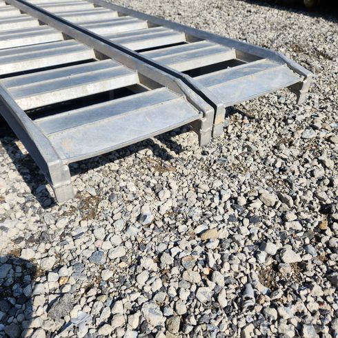 アルミラダー SB-2100-300-1.0t 写真２