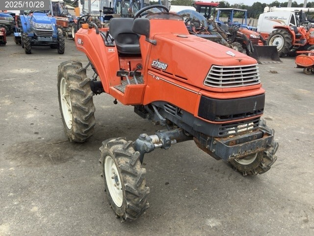 クボタ トラクター 写真