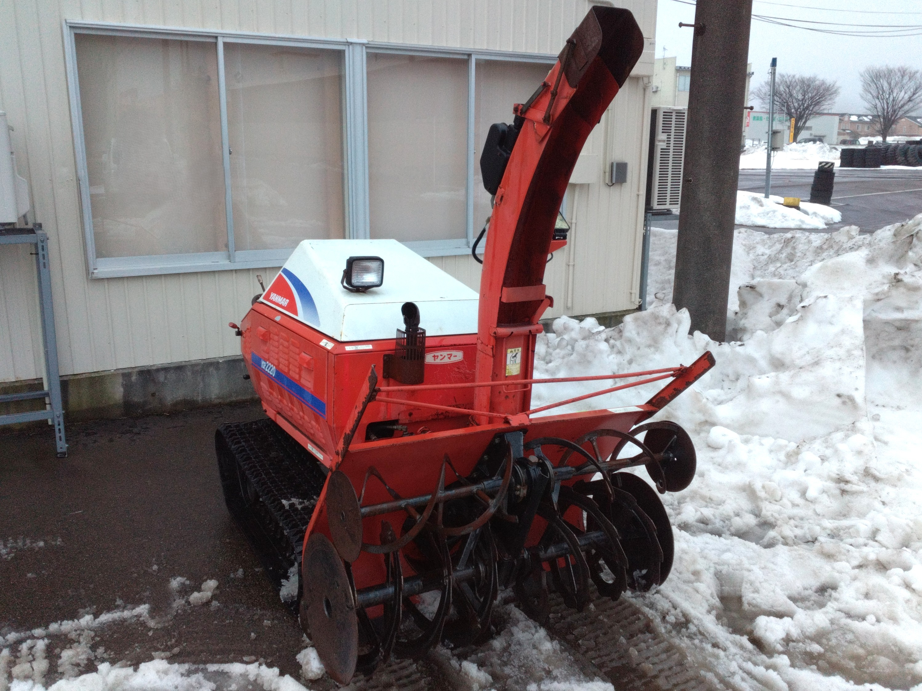 ヤンマー 除雪機 写真
