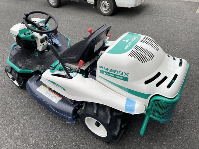 乗用草刈機 RM983X 写真２