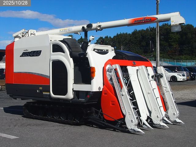 クボタ コンバイン 写真