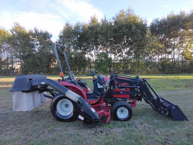 乗用草刈機 ST321 写真２