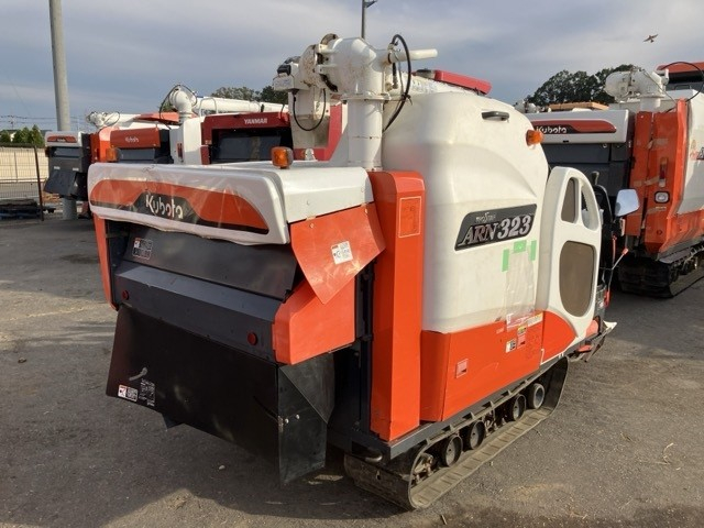 コンバイン ARN323 写真２