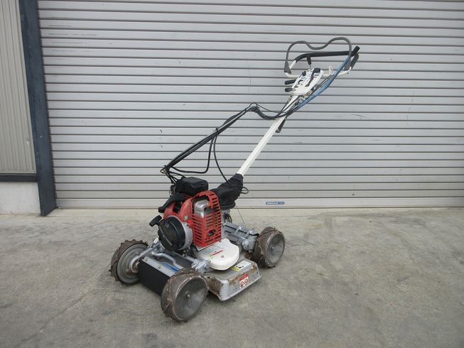 オーレック 草刈機 写真