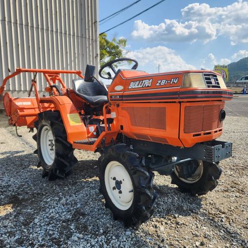 クボタ トラクター 写真