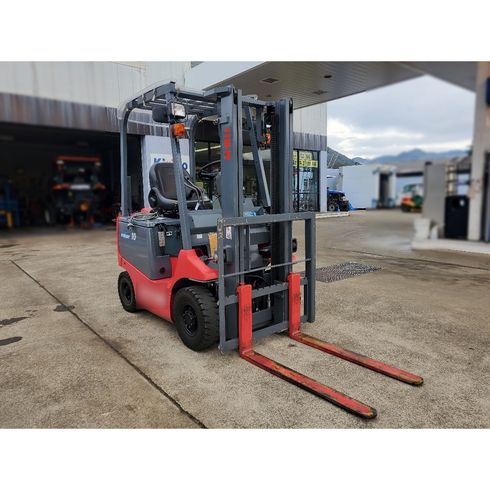 フォークリフト FB10PN-75-300 写真２