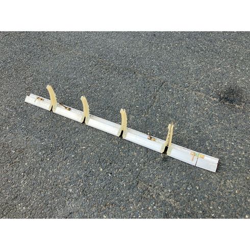 クボタ 田植機のレール 写真