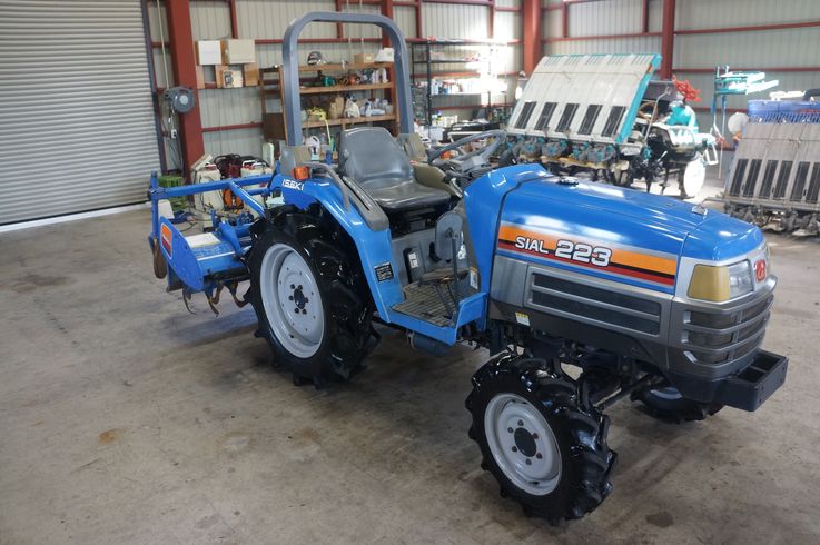 イセキ トラクター 写真