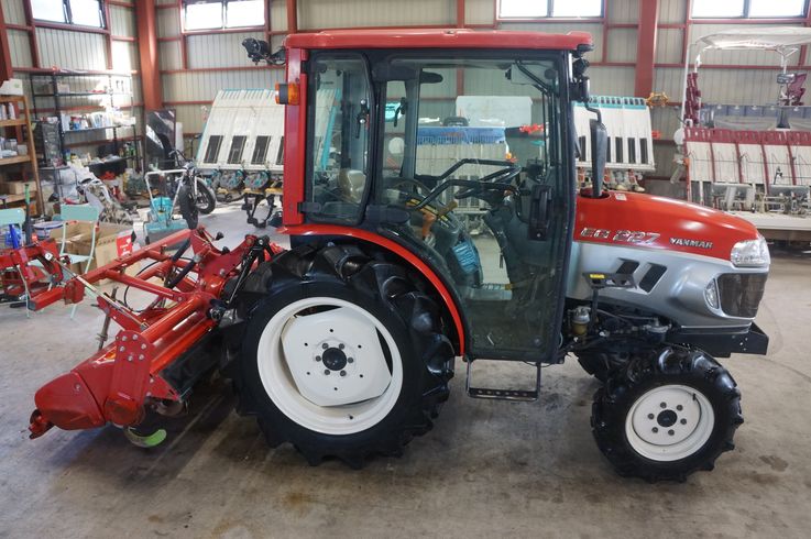 トラクター EG227 写真２