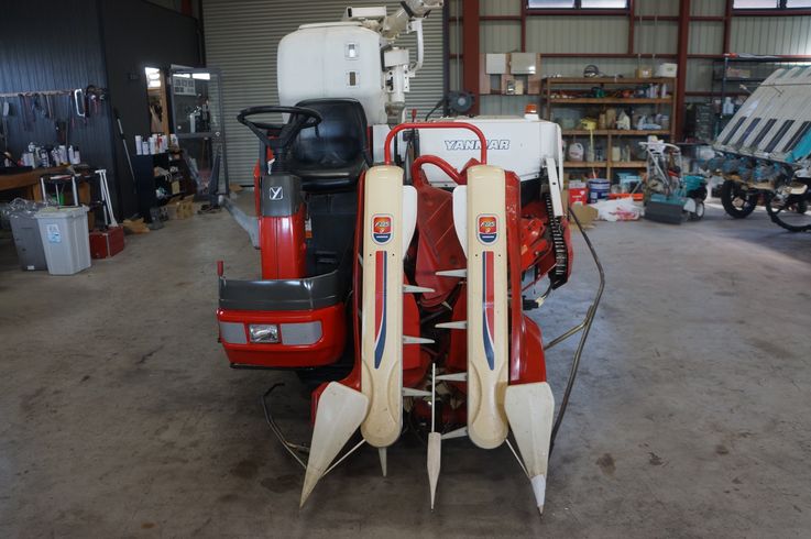 コンバイン GC215 写真２