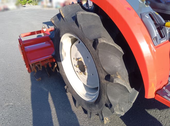 トラクター MTZ23 写真３