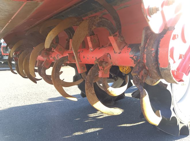 トラクター MTZ23 写真４